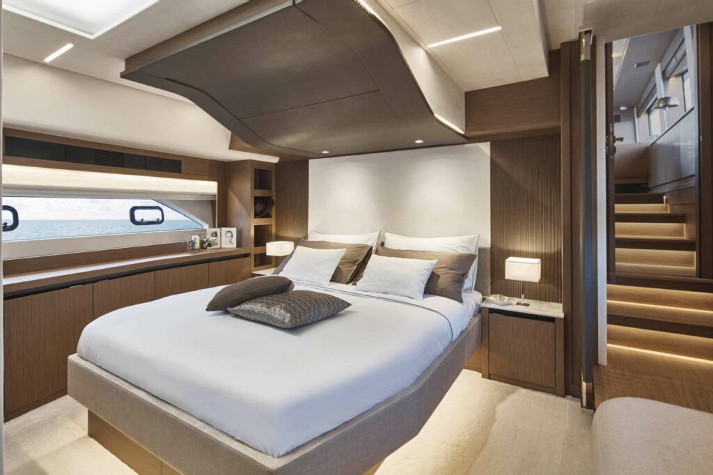 Luxury boat cabin fittings